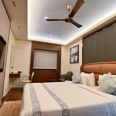 The Long D Hotel Surat Airport Rd-2